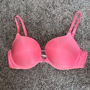 Victoria’s Secret Front Clasp Push-Up Bra 38C in Pink